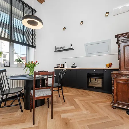 Teatro Old Town - Billberry *