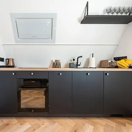 Teatro Old Town - Billberry Apartman *