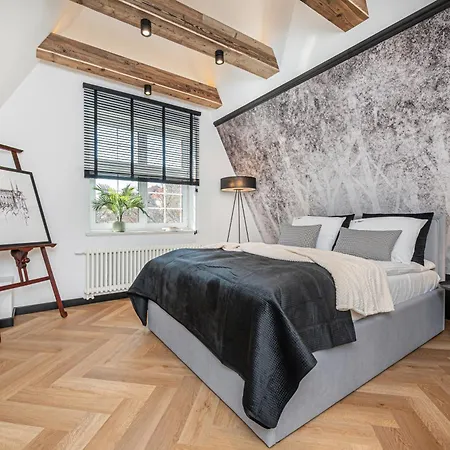 Teatro Old Town - Billberry